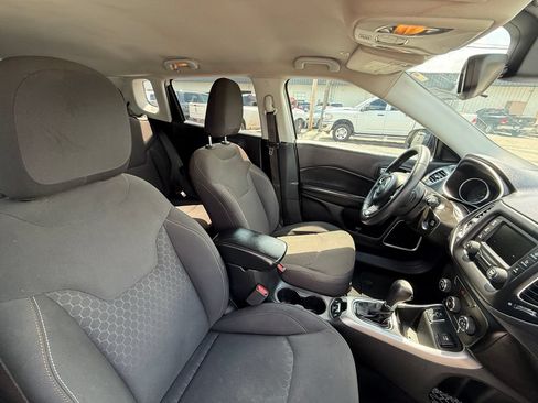 Used 2018 Jeep Compass Sport FWD image 18