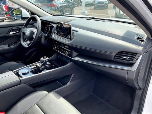 New 2026 Nissan Rogue SV w/ Cold Weather Package image 10