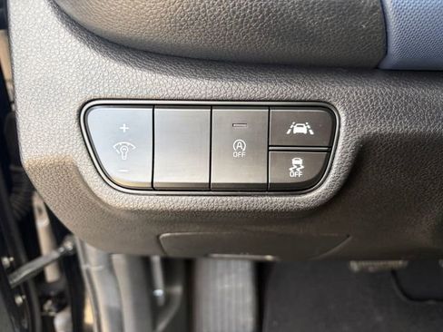 Used 2023 Kia Seltos S image 18