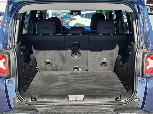 Used 2022 Jeep Renegade Trailhawk image 7