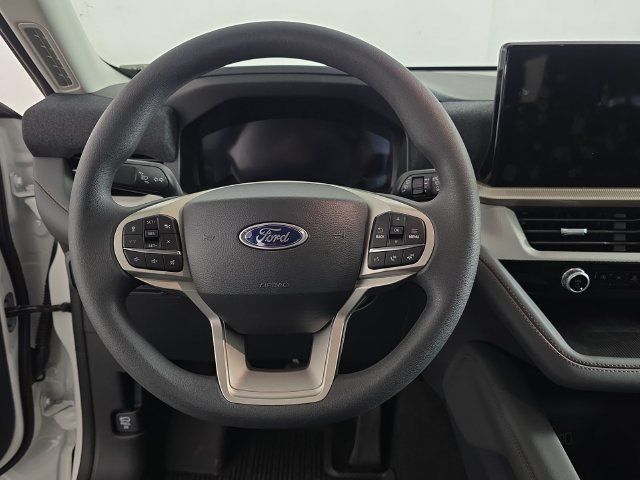 Used 2026 Ford Explorer Active AWD/4WD image 13