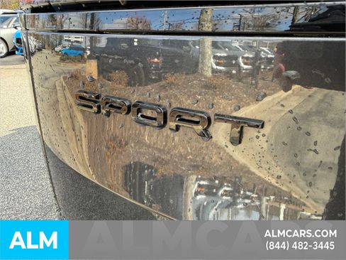 Used 2023 Land Rover Range Rover Sport SE Dynamic image 9