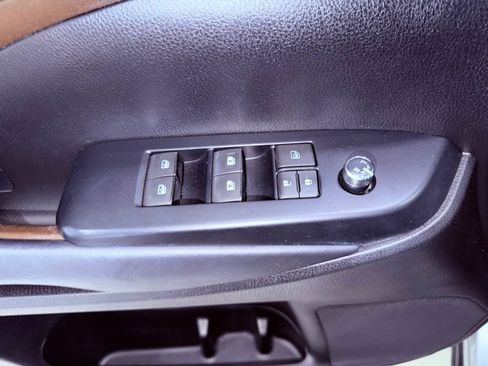 Used 2018 Toyota Highlander Plus image 17