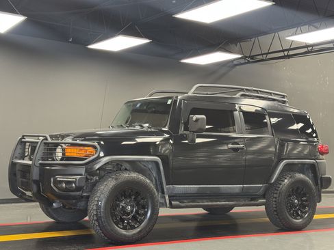 Used 2009 Toyota FJ Cruiser 4WD image 1