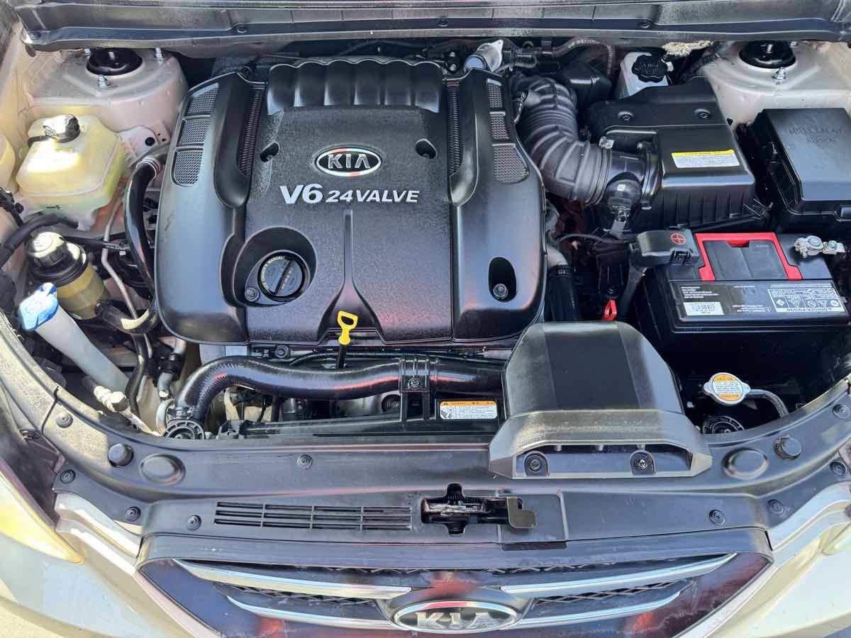 Used 2007 Kia Rondo EX w/ Premium Pkg FWD image 20