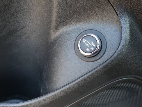 Used 2023 Buick Encore GX Select w/ Experience Buick Package FWD image 13
