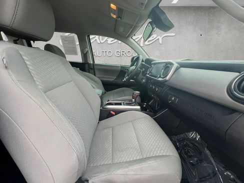 Used 2021 Toyota Tacoma SR5 RWD image 24