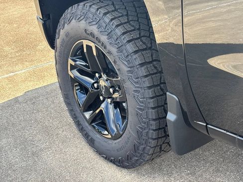 New 2026 Chevrolet Silverado 1500 Custom Trail Boss AWD/4WD image 15