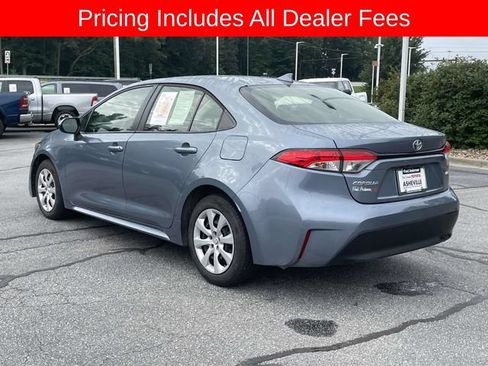 Used 2023 Toyota Corolla LE FWD image 3