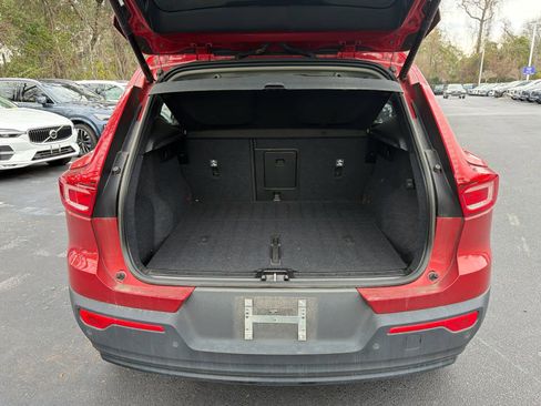 Certified 2023 Volvo XC40 B5 Plus w/ Protection Package Premier image 19