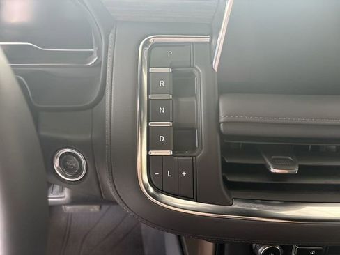 Certified 2024 Chevrolet Tahoe High Country w/ Premium Package image 34