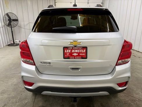Used 2020 Chevrolet Trax LT w/ LT Convenience Package AWD/4WD image 7