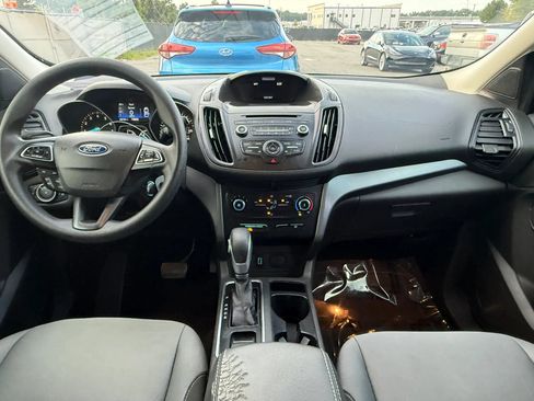 Used 2017 Ford Escape S FWD image 3