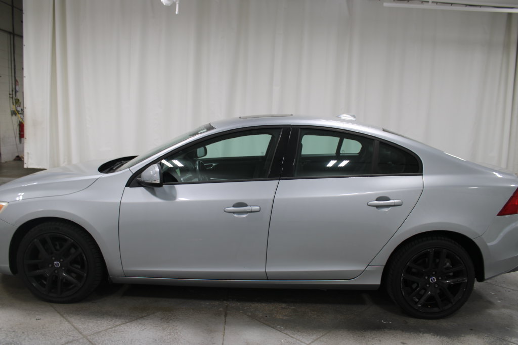 Used 2017 Volvo S60 T5 Dynamic w/ Protection Package AWD/4WD image 6