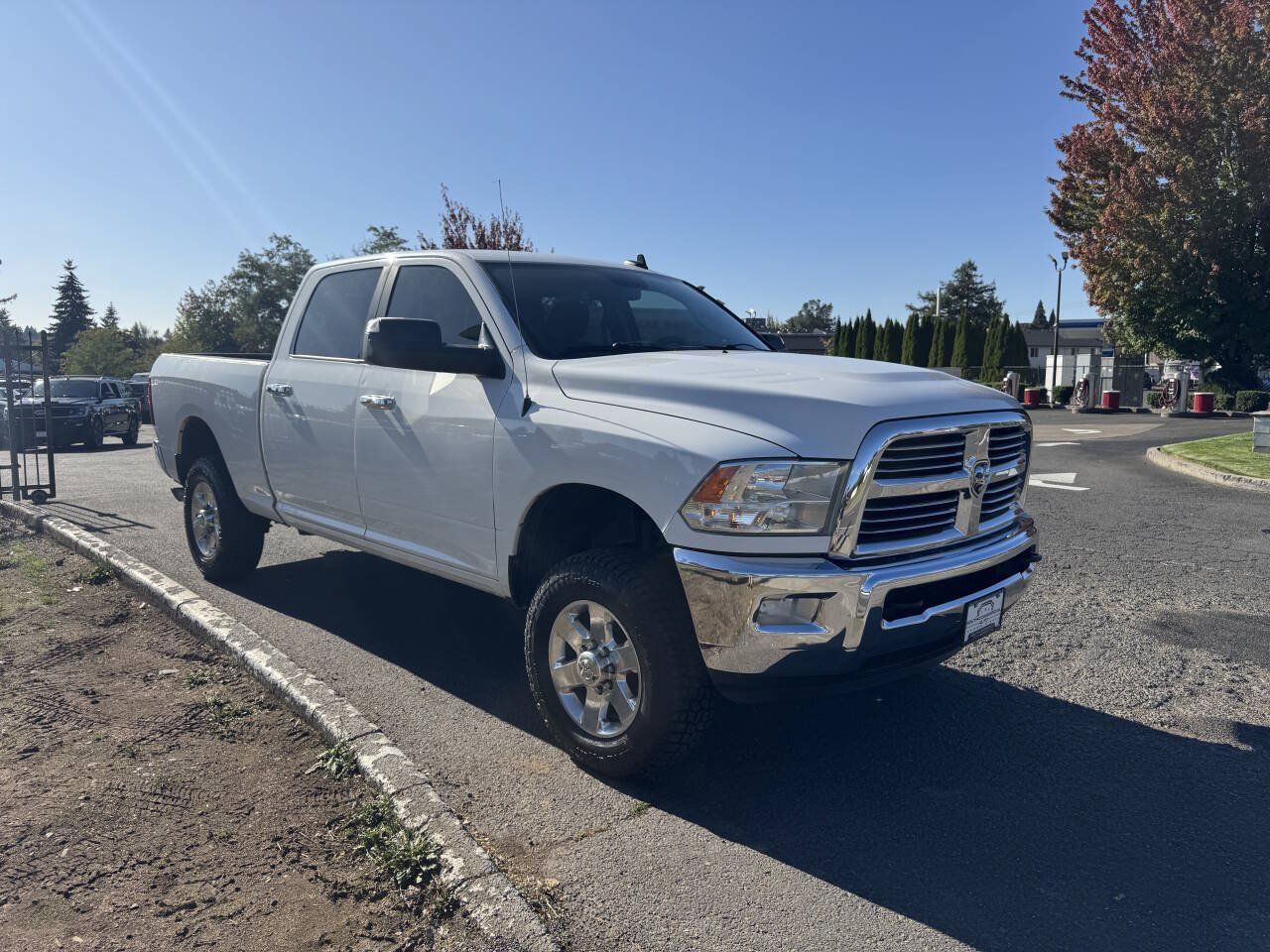 Used 2015 RAM 2500 Big Horn AWD/4WD image 3