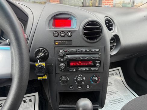 Used 2006 Pontiac Grand Prix w/ Sun And Sound Package image 14