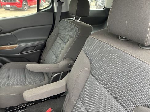 Used 2020 GMC Acadia SLE w/ Driver Convenience Package FWD image 10