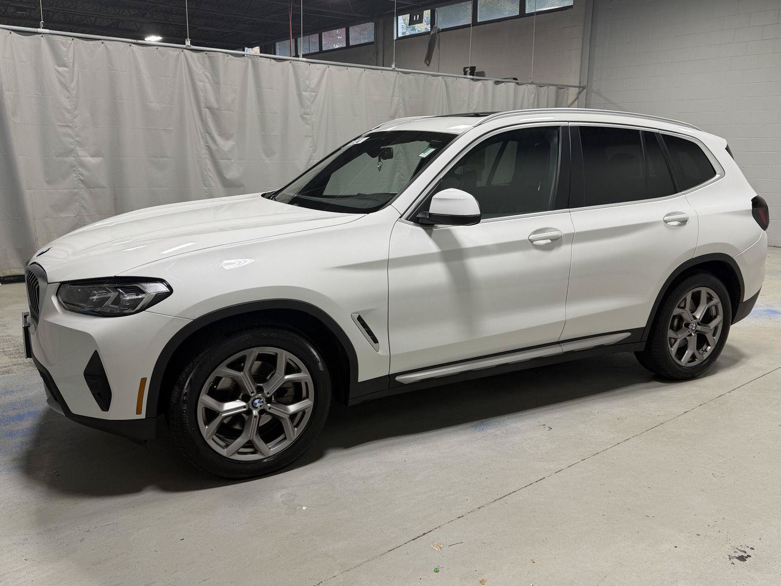 Used 2024 BMW X3 xDrive30i w/ Convenience Package AWD/4WD image 17