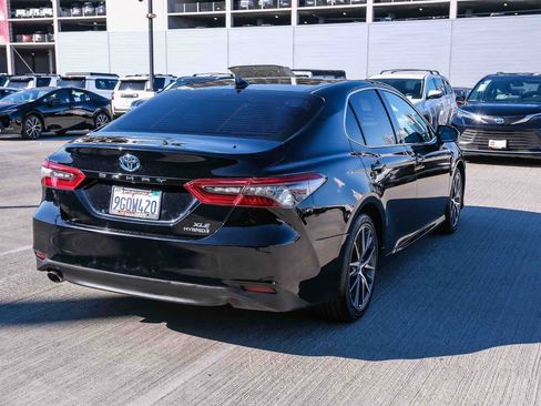 Used 2023 Toyota Camry XLE w/ Navigation Package FWD image 4