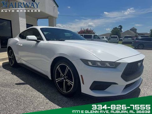Used 2024 Ford Mustang Premium image 4