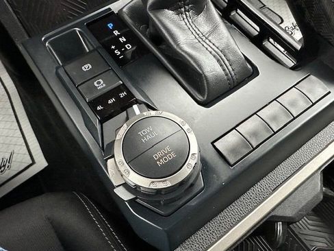 Used 2025 Toyota Tacoma TRD Sport image 20