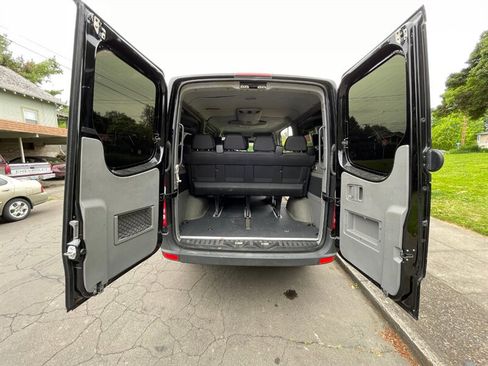 Used 2016 Mercedes-Benz Sprinter 2500 image 16