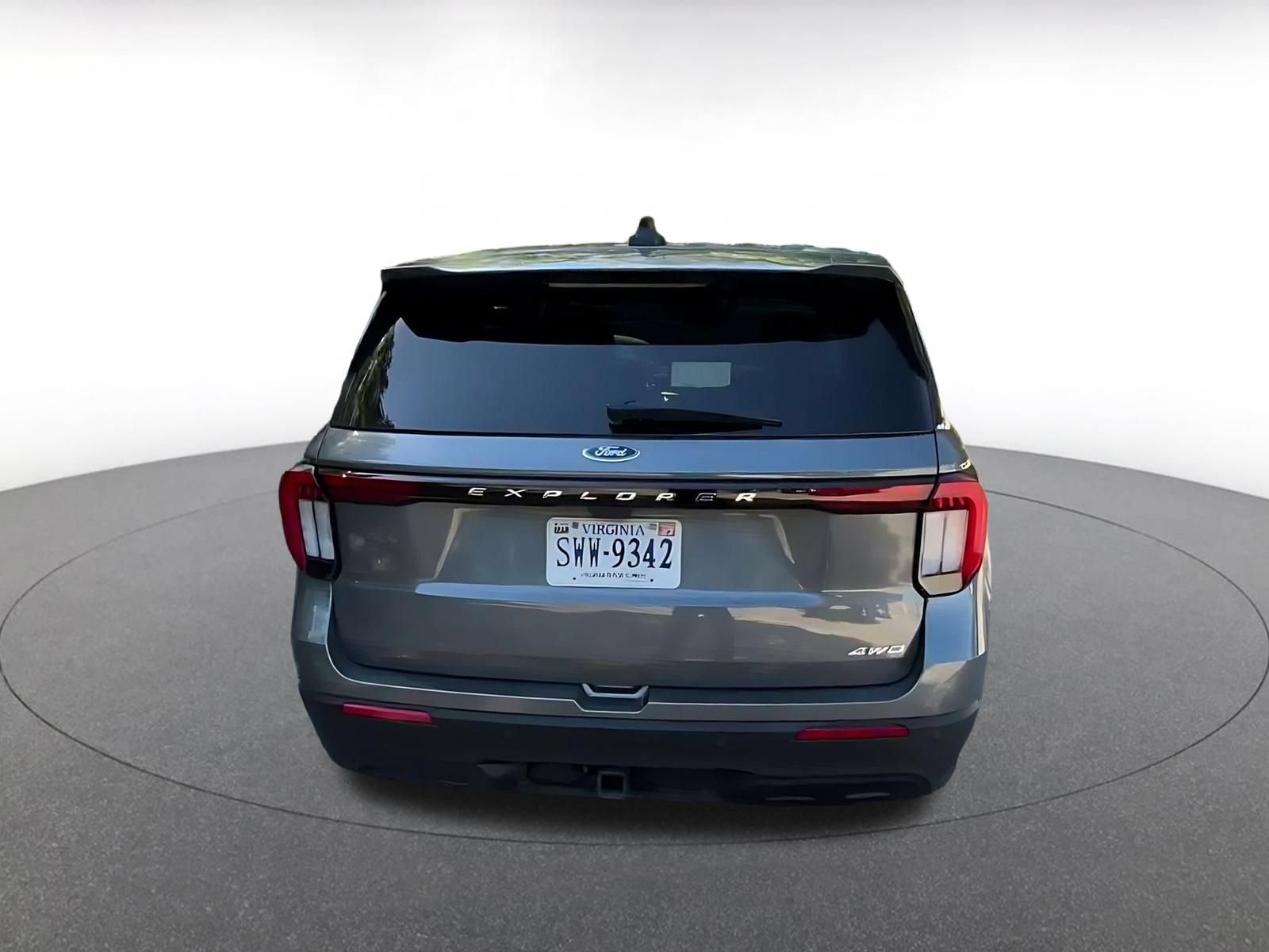 Used 2026 Ford Explorer Active AWD/4WD image 12