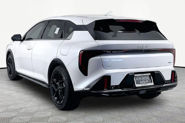 New 2027 Kia K4 GT-Line Turbo FWD image 4