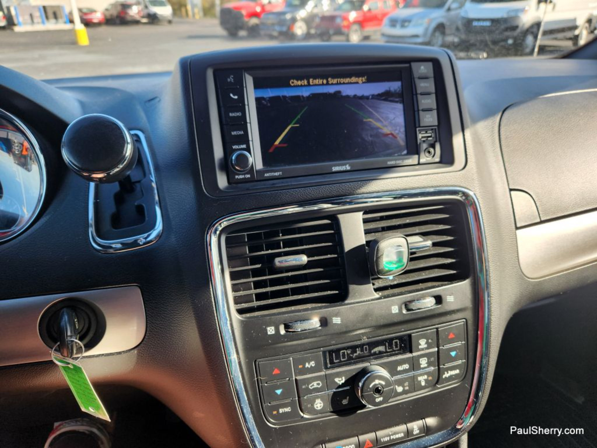 Used 2020 Dodge Grand Caravan GT FWD image 3