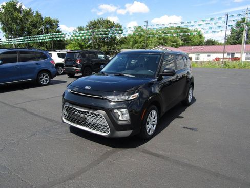 Used 2020 Kia Soul LX FWD image 3
