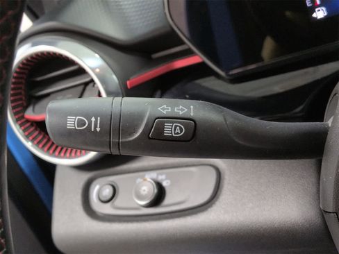 Used 2024 Chevrolet Trax RS w/ Sunroof Package image 29