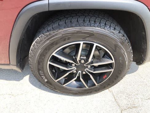 Certified 2021 Jeep Grand Cherokee Trailhawk w/ Premium Lighting Group AWD/4WD image 13
