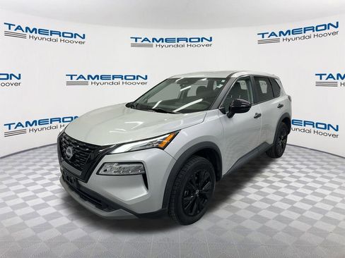 Used 2022 Nissan Rogue SV AWD/4WD image 1