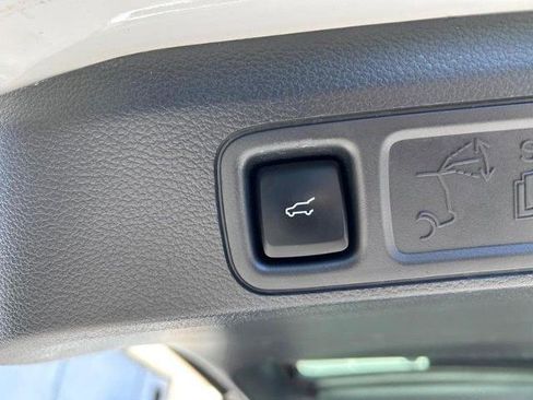 Certified 2024 Ford Expedition Limited image 8