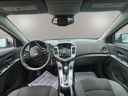 Used 2016 Chevrolet Cruze LT FWD image 11