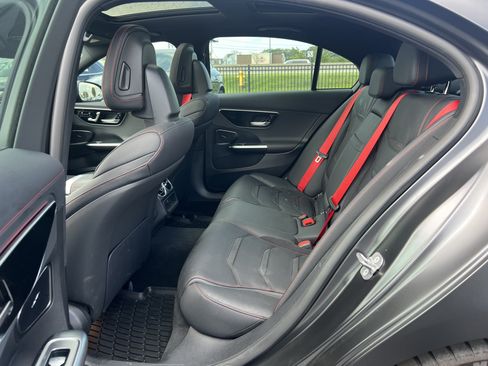 Used 2025 Mercedes-Benz C 43 AMG 4MATIC Sedan image 32