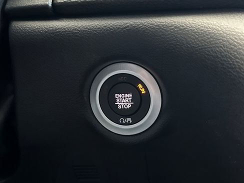 New 2027 Chrysler Pacifica Select FWD image 23