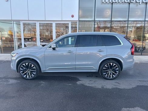 Used 2025 Volvo XC90 B5 Plus image 2