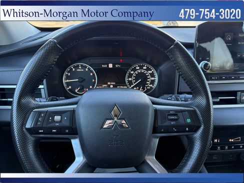 Used 2024 Mitsubishi Outlander FWD image 15