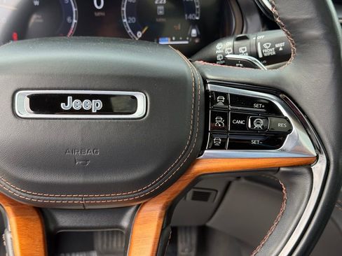 Used 2023 Jeep Grand Cherokee L Summit AWD/4WD image 16