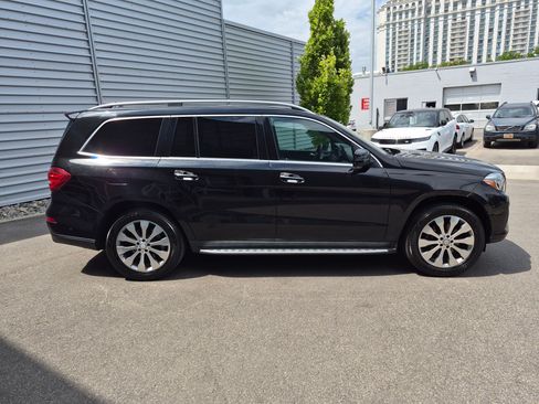 Used 2017 Mercedes-Benz GLS 450 4MATIC image 2