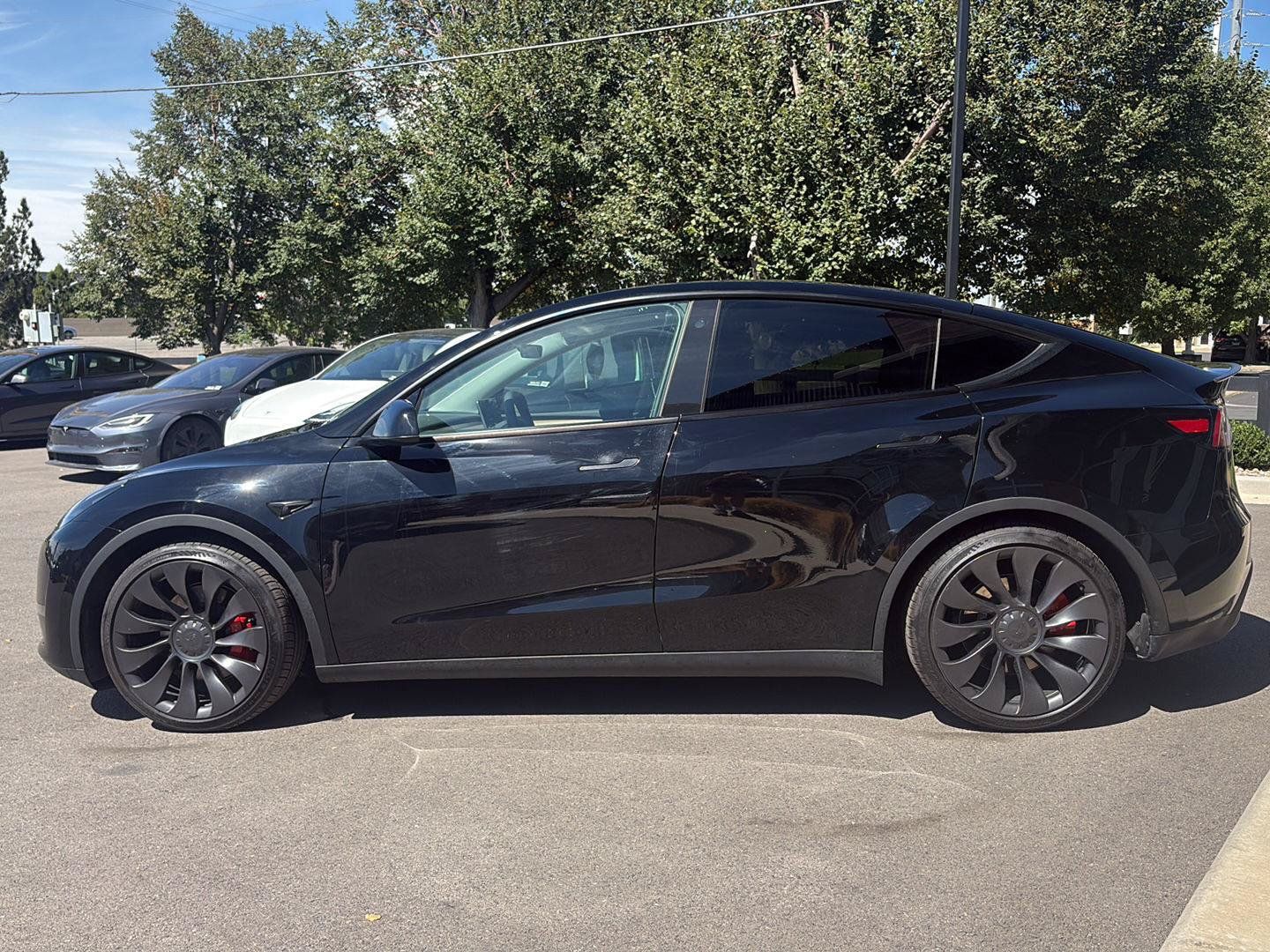 Used 2023 Tesla Model Y Performance AWD/4WD image 5