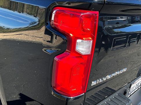 Used 2022 Chevrolet Silverado 1500 LTZ image 27