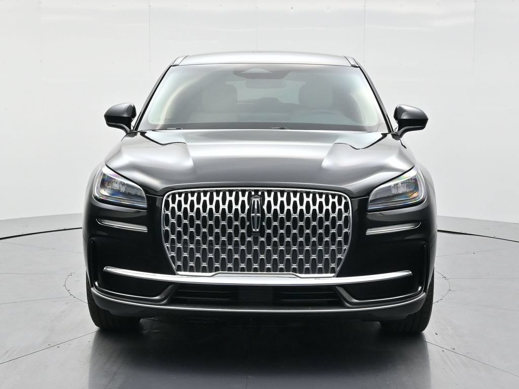 Used 2025 Lincoln Corsair AWD image 2