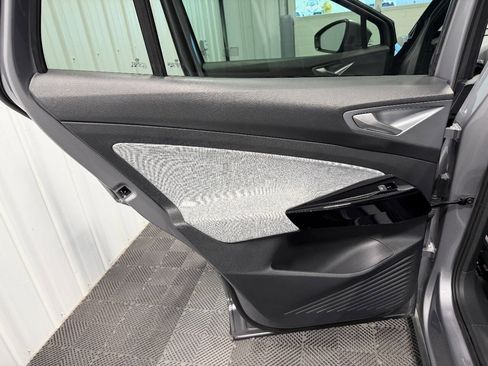 Used 2023 Volkswagen ID.4 Pro image 22