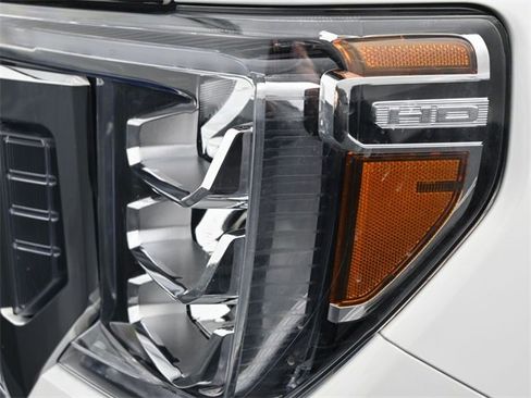 Used 2022 GMC Sierra 2500 Denali w/ Denali Ultimate Package image 10