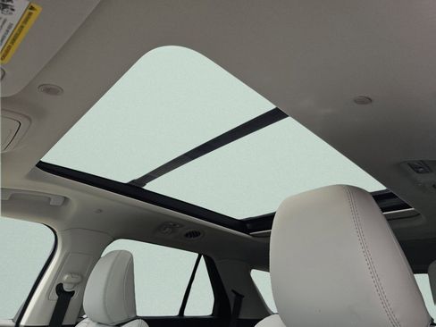 New 2026 Ford Explorer Platinum image 7