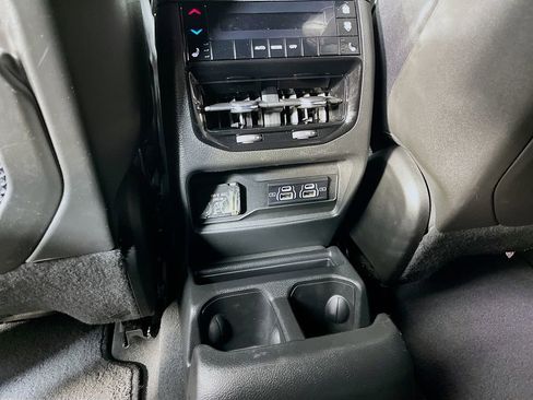 Used 2023 Jeep Grand Cherokee L Overland w/ MOPAR Finishing Package AWD/4WD image 34
