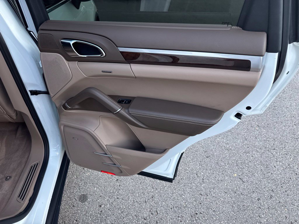 Used 2012 Porsche Cayenne AWD/4WD image 88