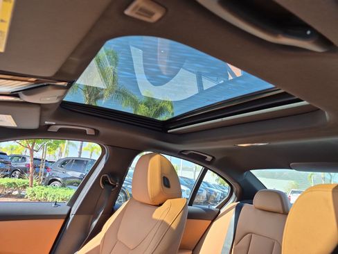 New 2026 BMW 330i Sedan w/ M Sport Package RWD image 28